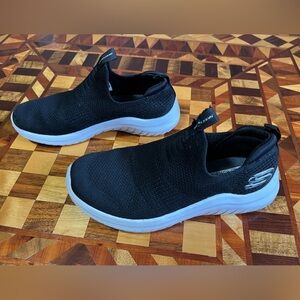 Sketchers memory foam shoes